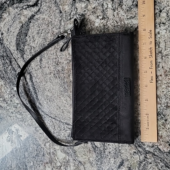 Vera Bradley Hobo - Picture 9 of 12